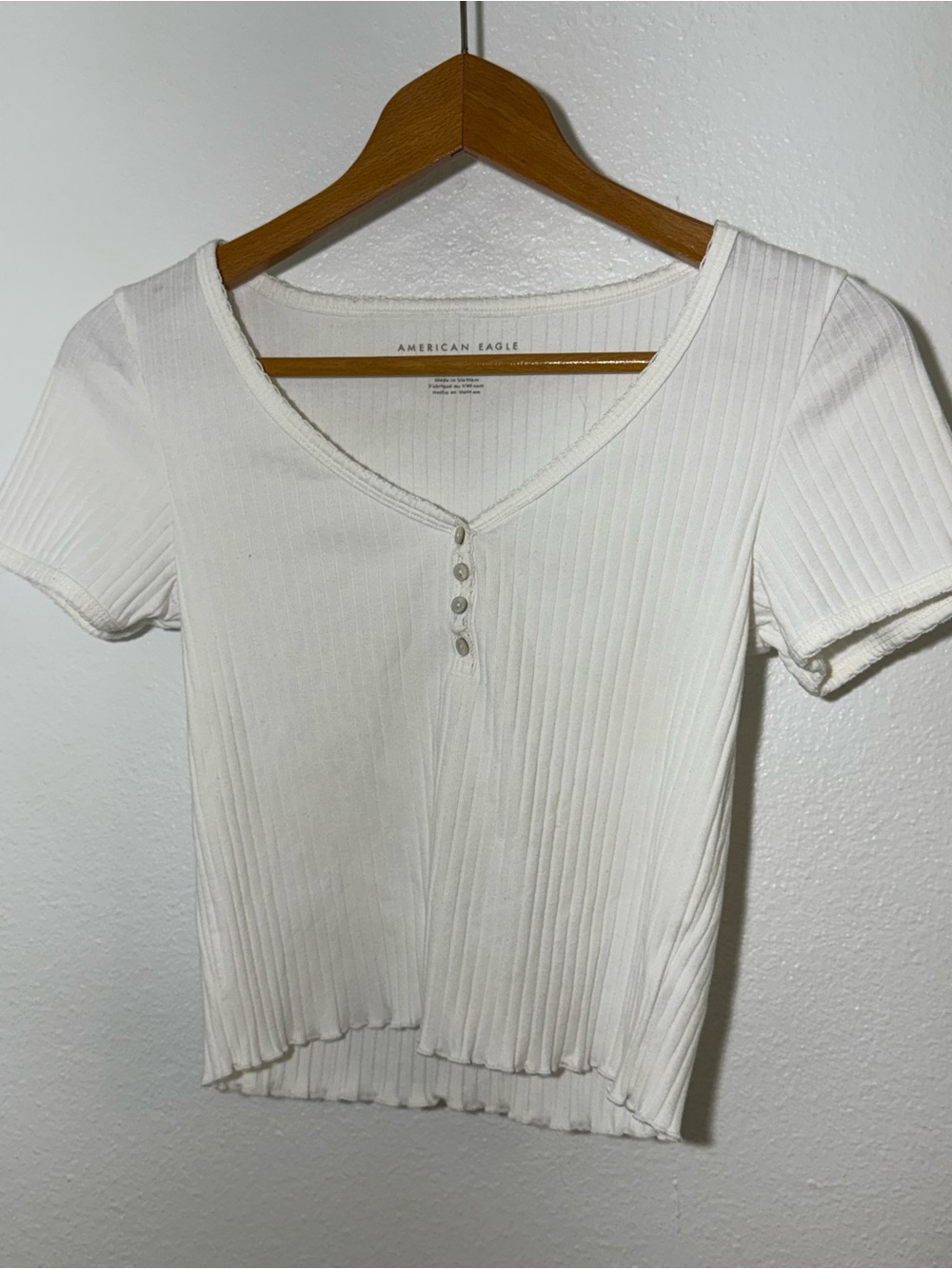American Eagle Outfitters White Ribbed Henley Crop Top